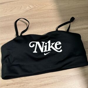 Nike sports bra size M